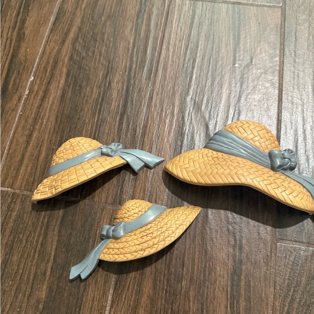 Vintage Home Interiors set of 3 plastic hats